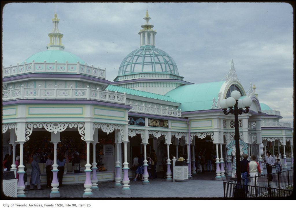 Crystal Palace Arcade - Canada's Wonderland 1981