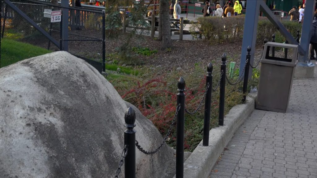 Decorative fence posts with chains.
