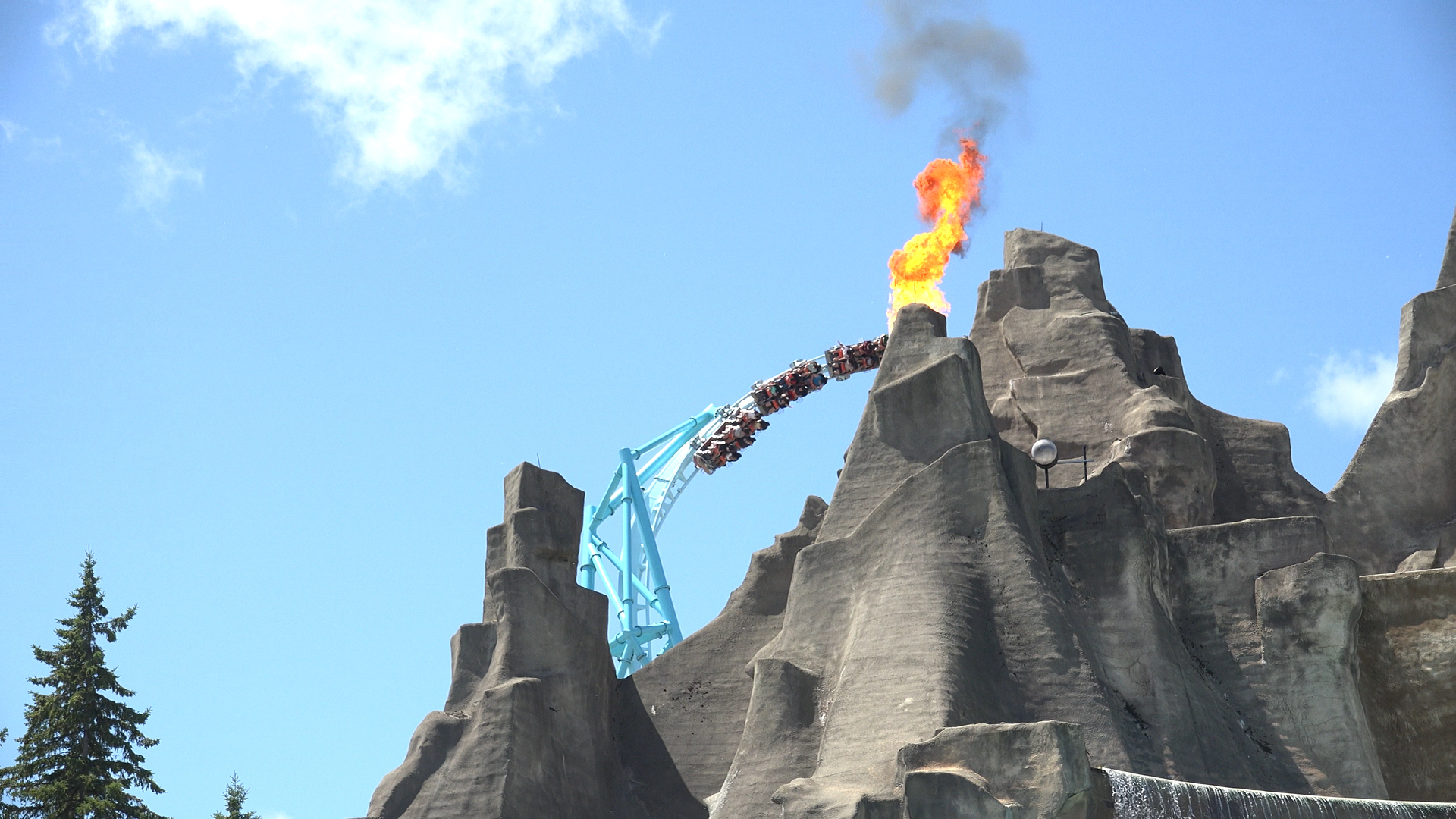 AlpenFury's blast out the top of Wonder Mountain, with fire effect in full force.