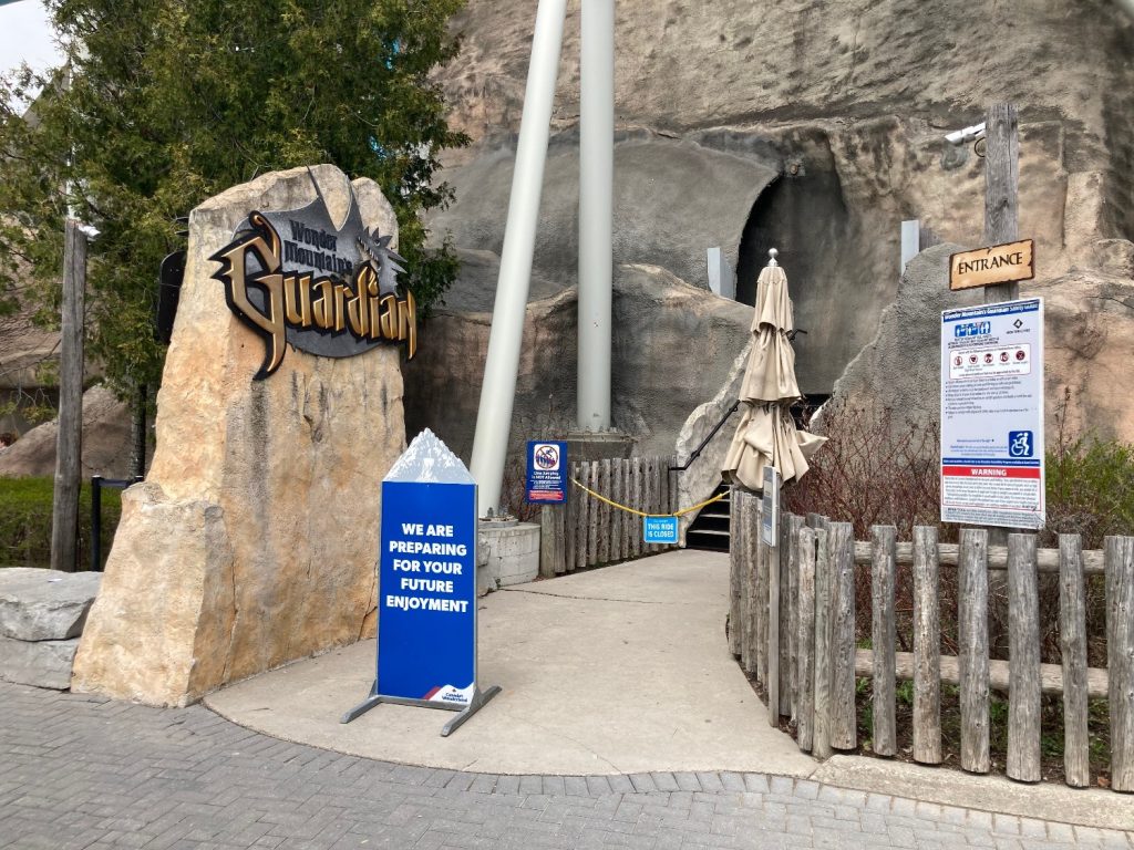 Entrance to Wonder Mountain's Guardian.