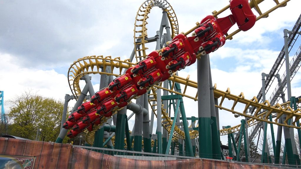 The DareDeviler at the bottom of its first drop.