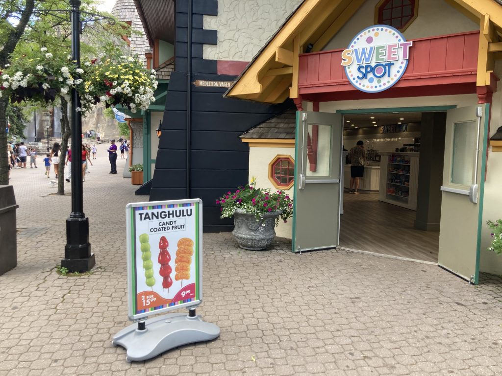 Tanghulu sign outside Sweet Spot