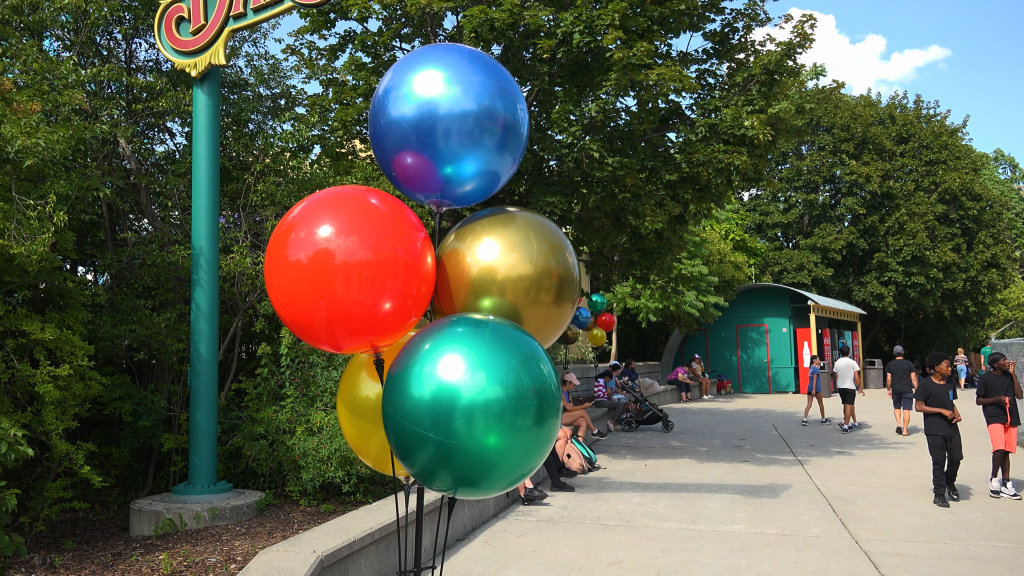 Fake balloons.