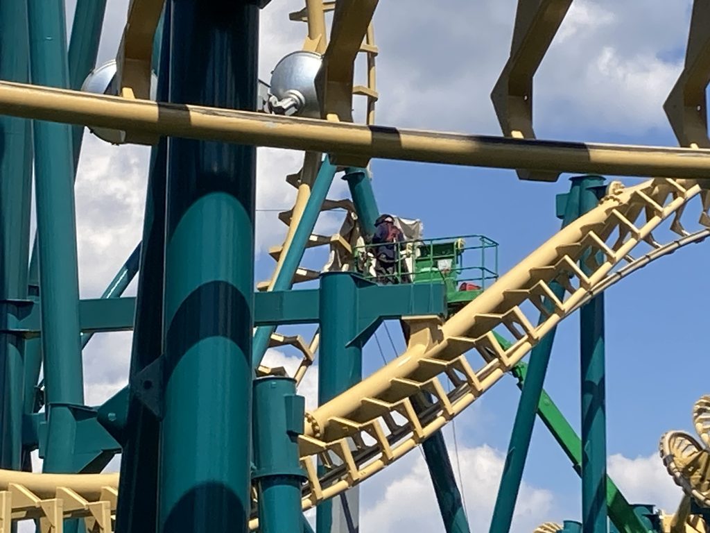 Modified support column on The DareDeviler.