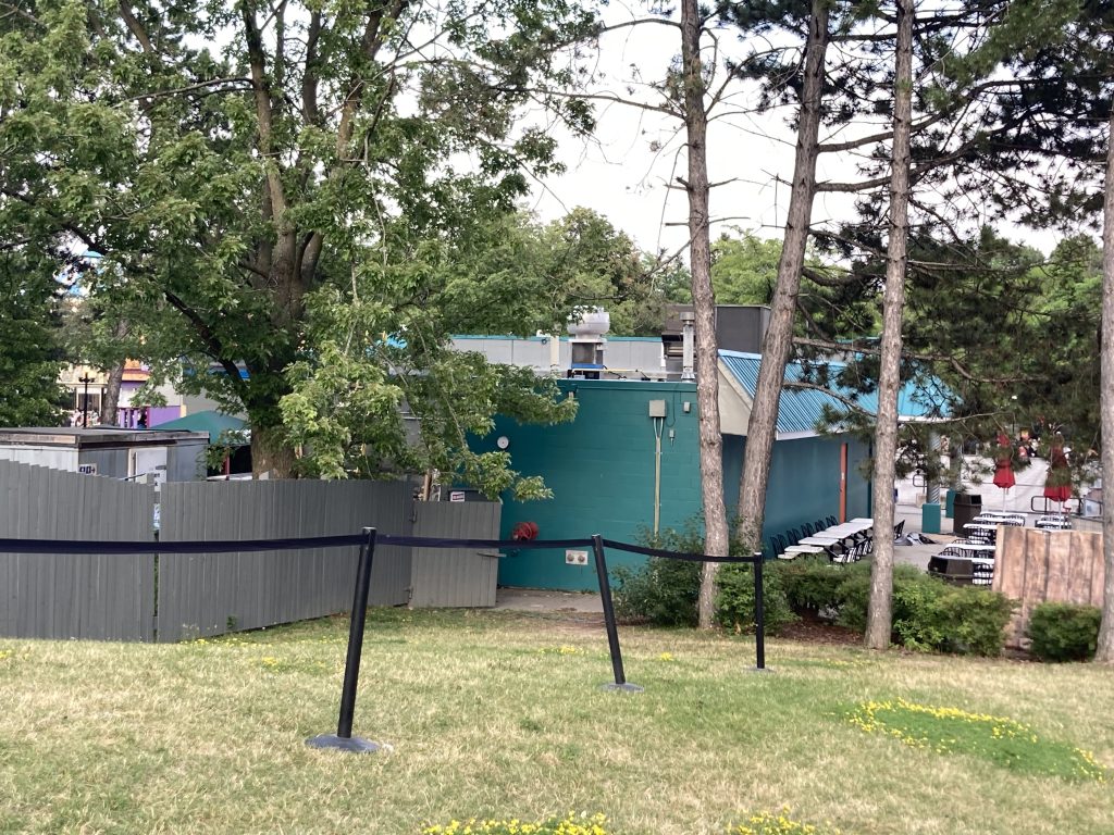Backside of the former Chicken Shack building.