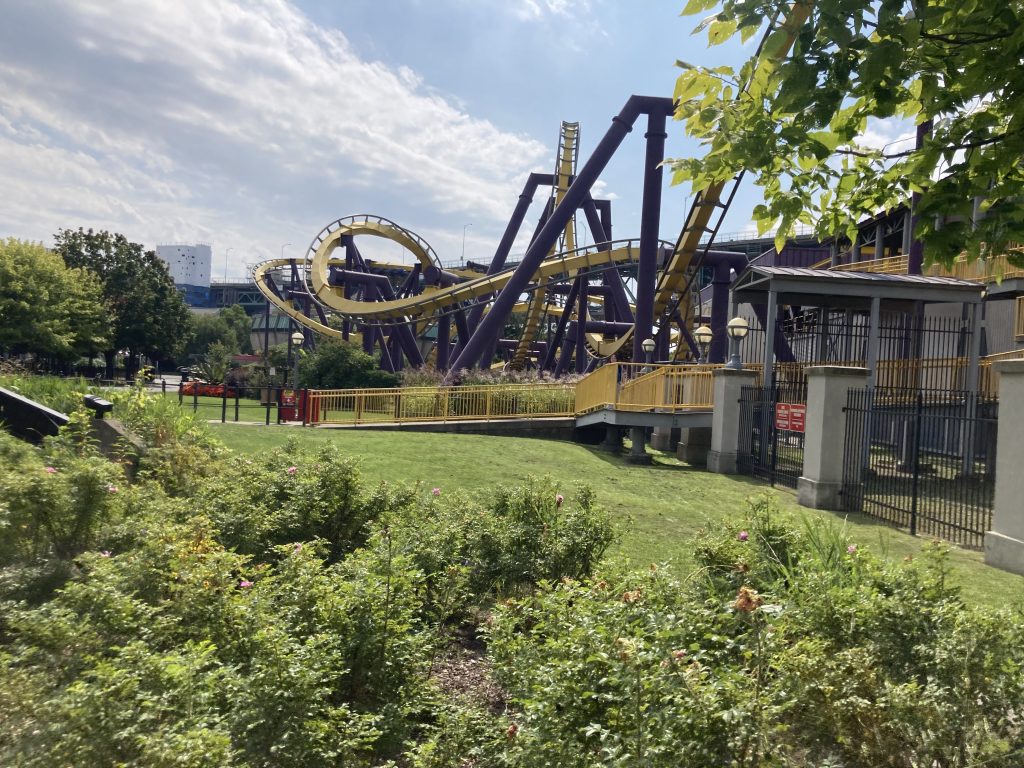 Le Vampire at La Ronde.