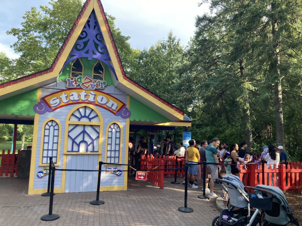 KidZville Station queue extension.